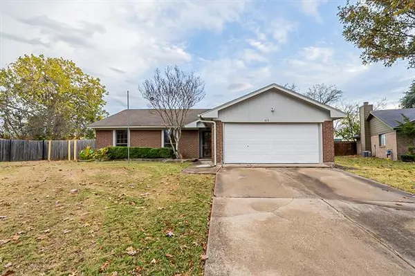 617 Haymeadow Drive,  Grand Prairie,  TX 75052