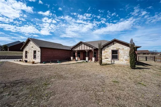 Van Alstyne, TX 75495,282 Belmont Lane