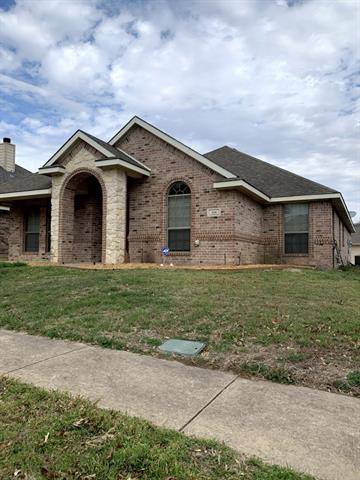 306 Village Drive, Red Oak, TX 75154