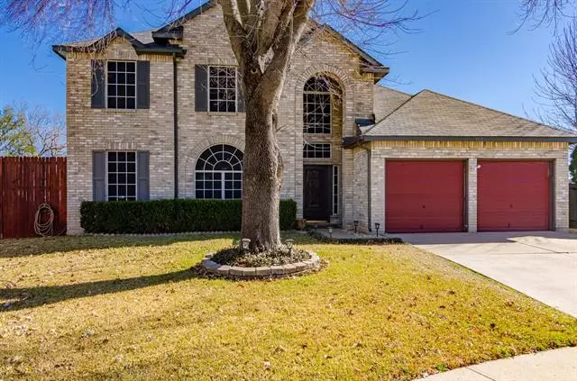 900 Tennis Villa Drive, Arlington, TX 76017