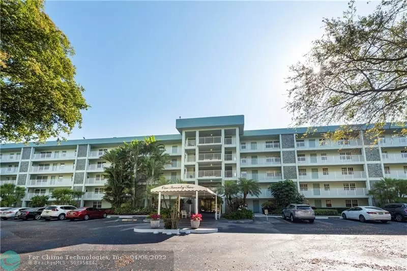 Pompano Beach, FL 33069,802 Cypress Grove Ln  #403