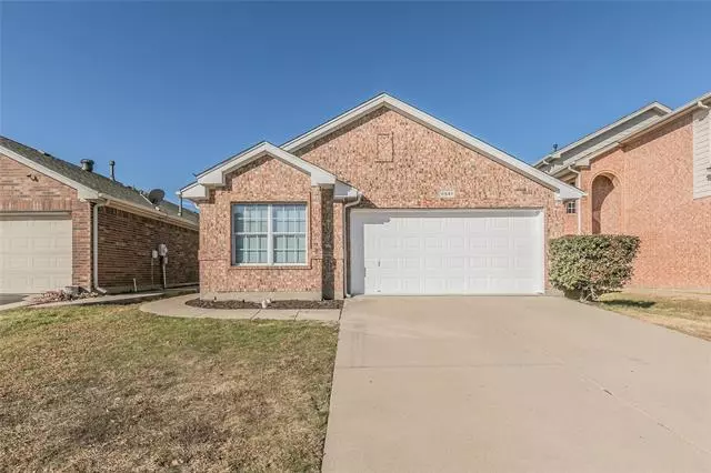 6541 Regina Drive, Fort Worth, TX 76131