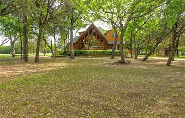 3505 Old Barn Court, Granbury, TX 76048