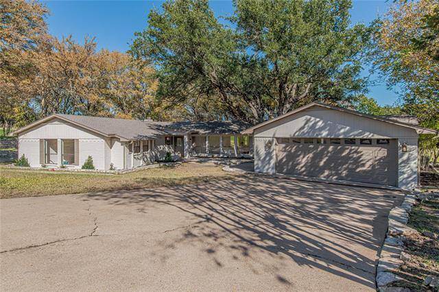 3815 Nocona Drive, Granbury, TX 76049