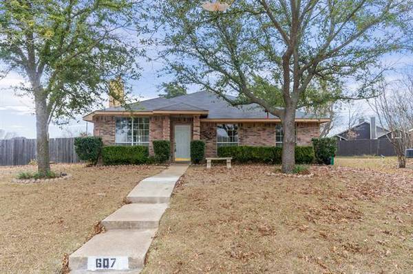 607 Kristi Lane, Cedar Hill, TX 75104