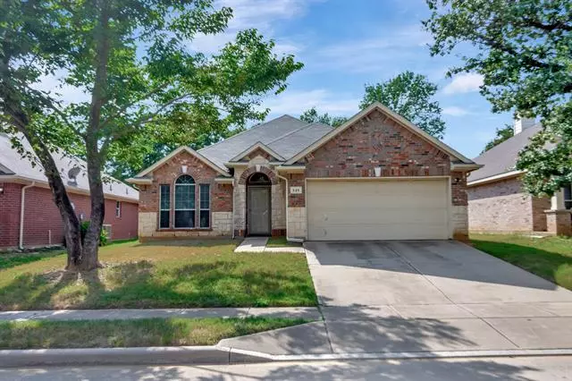 548 Lowery Oaks Trail, Fort Worth, TX 76120