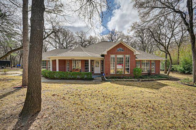 1070 Oak Hollow Lane, Seagoville, TX 75159