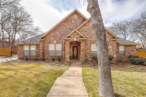 1304 Pheasant Run, Crowley, TX 76036