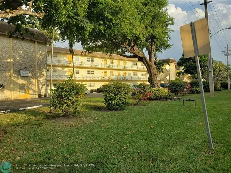 Lauderdale Lakes, FL 33313,5151 W Oakland Park Blvd  #302