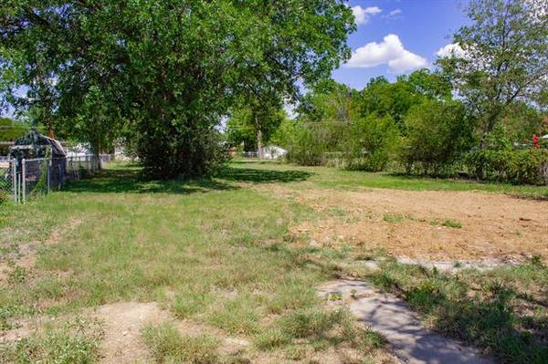 2304 Vine Street, Brownwood, TX 76801