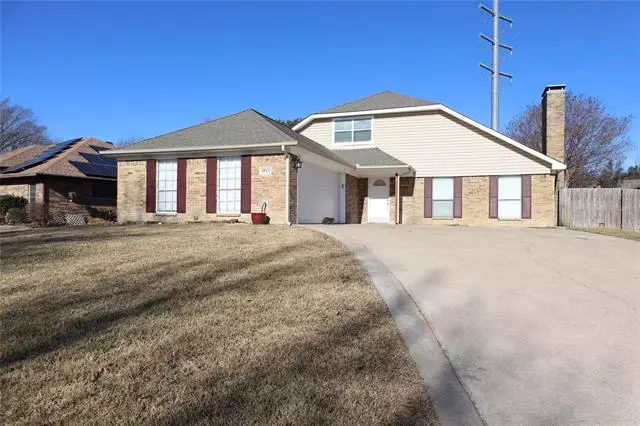 5513 Edgewater Circle, Rowlett, TX 75088