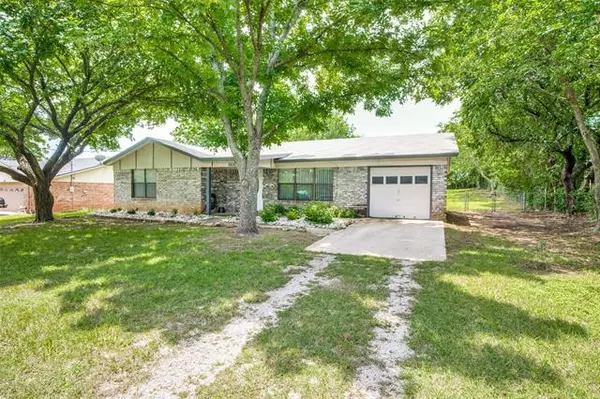 Weatherford, TX 76086,302 Hickory Lane