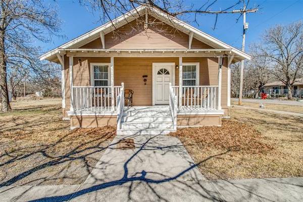 214 E Thomas Street, Leonard, TX 75452