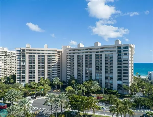 Lauderdale By The Sea, FL 33308,4900 N Ocean Blvd  #1013