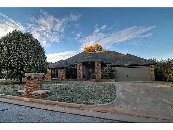 1013 NW 167th Street, Edmond, OK 73012