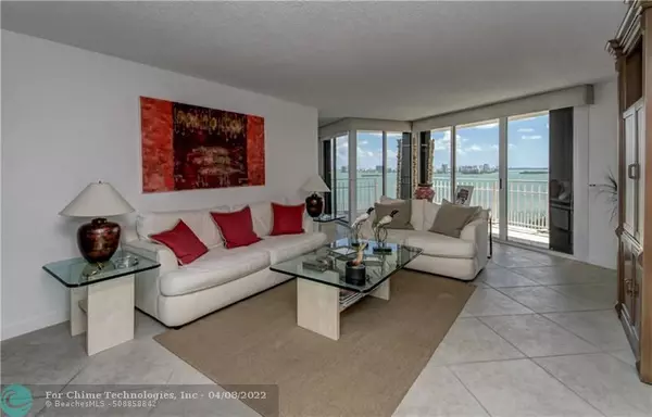 Miami, FL 33138,4000 Towerside Ter  #1402/1404