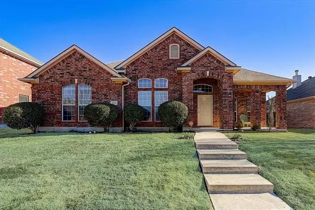 5318 Greyson Drive, Garland, TX 75043