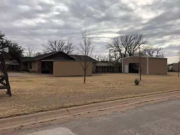 Rotan, TX 79546,509 N Cleveland Avenue