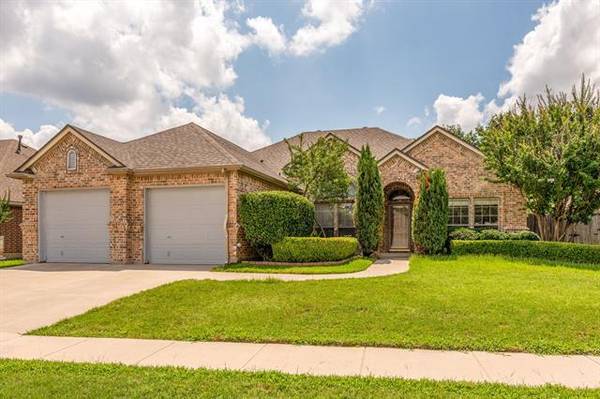 9116 Trail Wood Drive, North Richland Hills, TX 76182