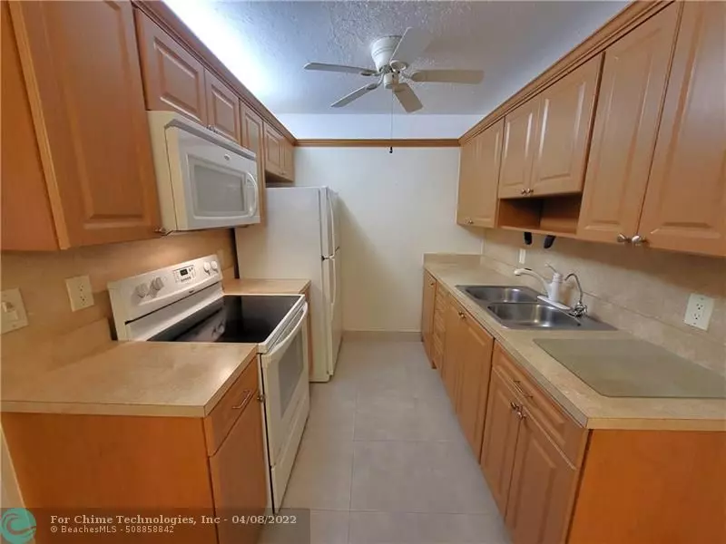 Deerfield Beach, FL 33442,1030 Swansea B  #1030