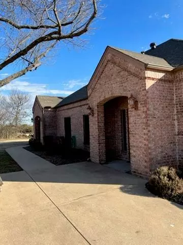 Granbury, TX 76048,800 Autumn Ridge Drive