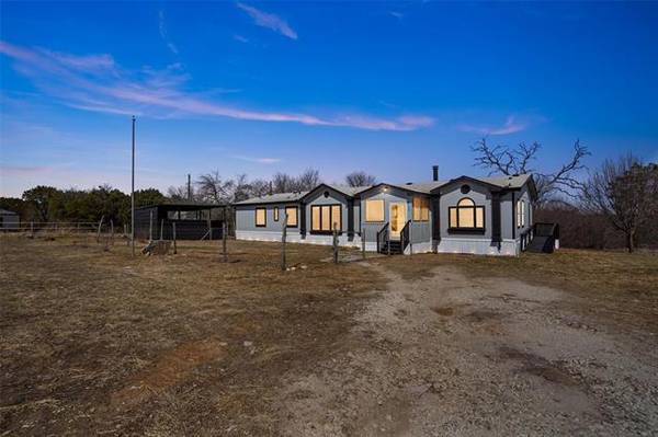 2534 Hermosa Hills Court, Granbury, TX 76048