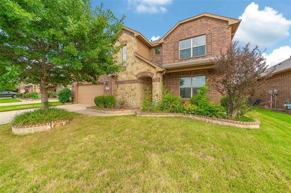 1313 Mesa Crest Drive, Fort Worth, TX 76052