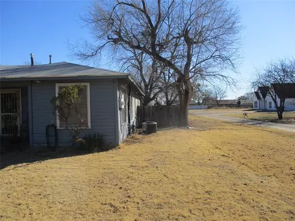 Eastland, TX 76448,1014 S Bassett Street