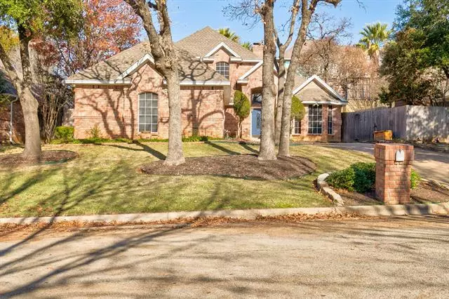 9117 High Oaks Drive, North Richland Hills, TX 76182