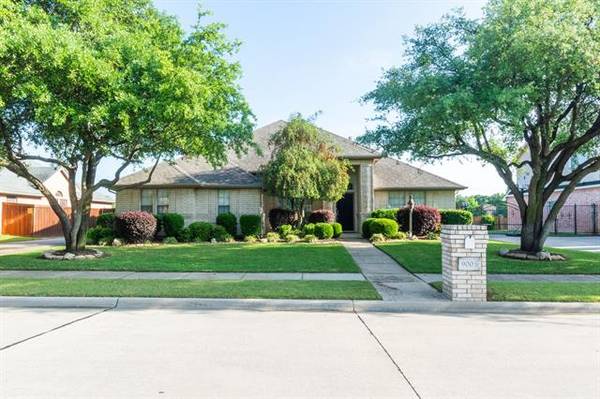 9005 Wild Horse Drive, North Richland Hills, TX 76182