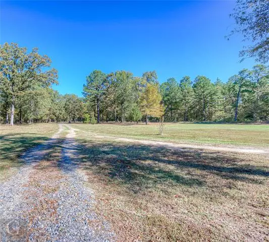 9465 Levee Road 1, Oil City, LA 71061