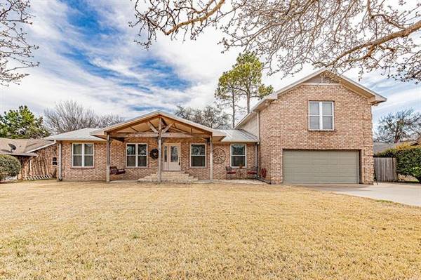 231 Granada Calle Street, Granbury, TX 76049