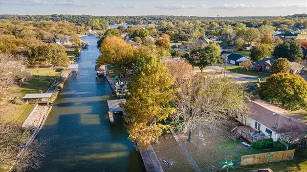 3903 E Chippewa Trail, Granbury, TX 76048