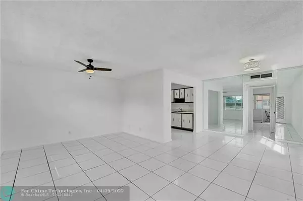 Delray Beach, FL 33484,265 Burgundy F  #F