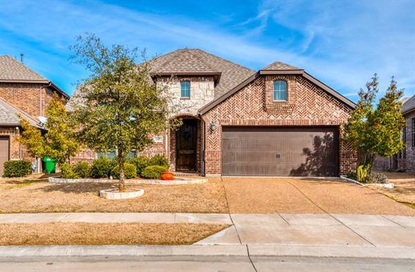 492 Oak Hills Lane, Fate, TX 75189