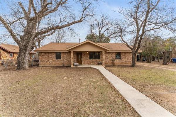 1618 Stewart Street, Brownwood, TX 76801