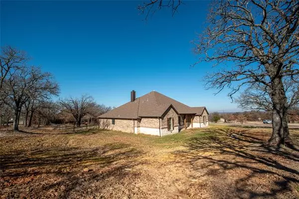 103 Bishop Drive, Weatherford, TX 76088