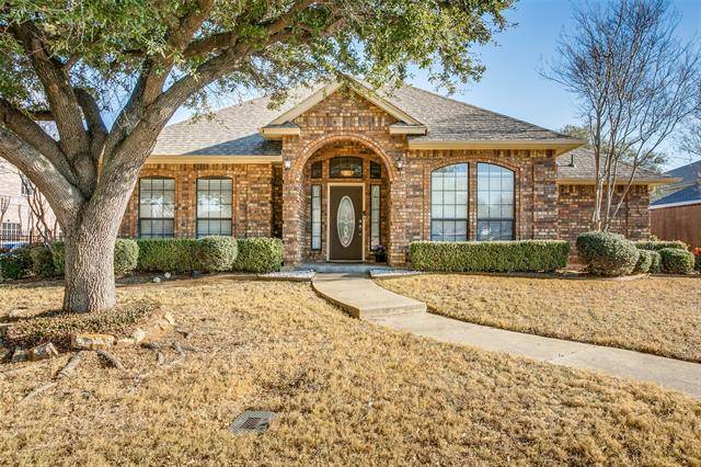 105 Montreal Drive, Hurst, TX 76054