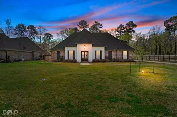 1009 Woodlake Ridge, Benton, LA 71006