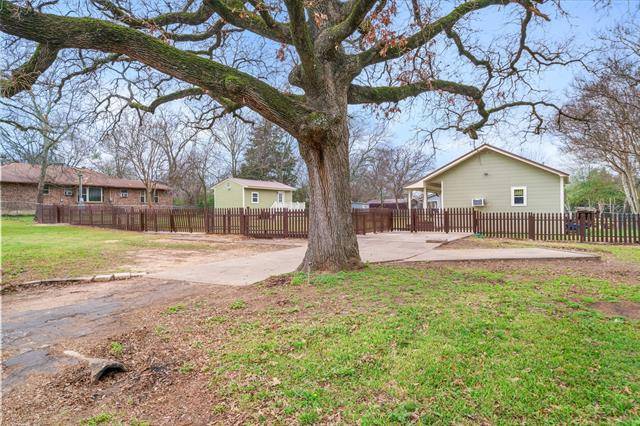 406 S Austin Street, Edgewood, TX 75117