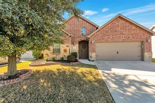 540 Ricochet Drive, Fort Worth, TX 76131