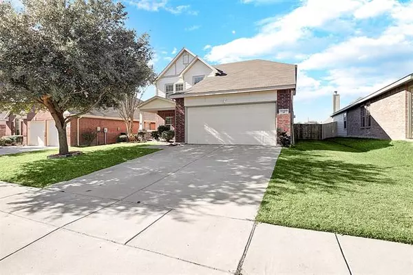 10109 Fox Hill Drive, Fort Worth, TX 76131