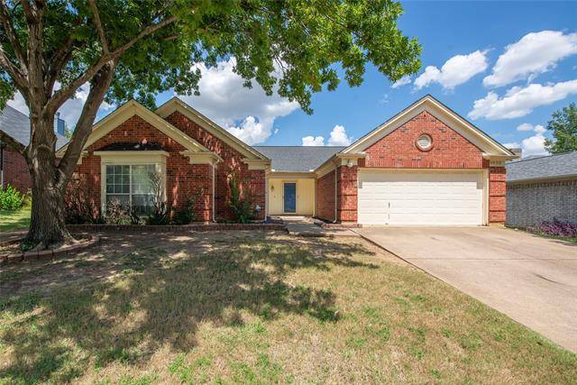 6833 Greenleaf Drive, North Richland Hills, TX 76182