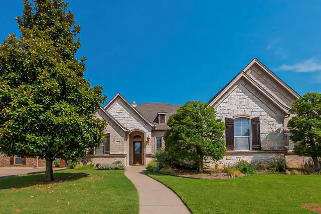 8609 Glenbrook Drive, North Richland Hills, TX 76182