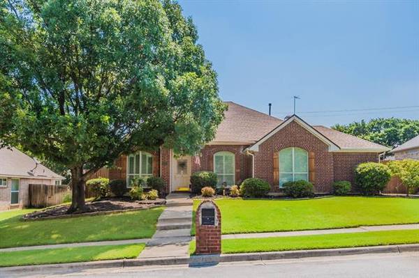 8636 Shadybrooke Drive, North Richland Hills, TX 76182