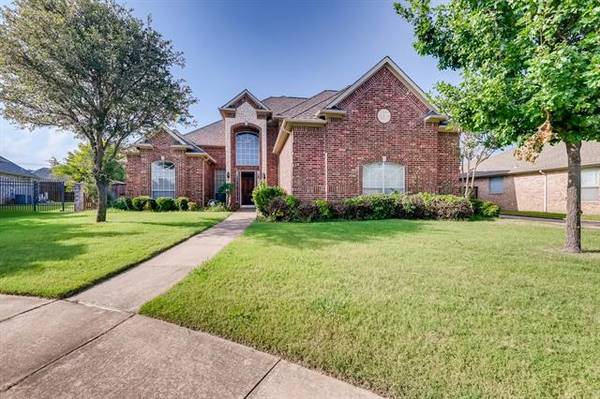 7805 Heatherbrook Court, North Richland Hills, TX 76182