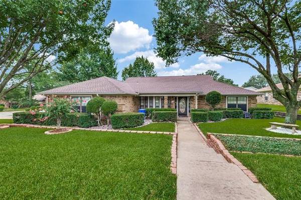 8958 Boca Raton Court, North Richland Hills, TX 76182