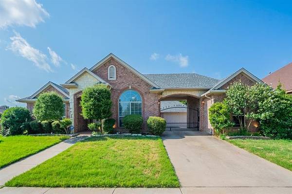 7828 Vineyard Court, North Richland Hills, TX 76182