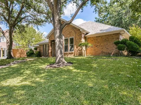 North Richland Hills, TX 76180,5016 Ridgeview Court