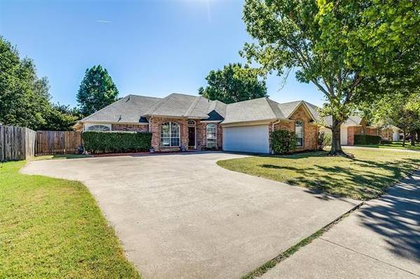 7324 Oak Ridge Drive, North Richland Hills, TX 76182